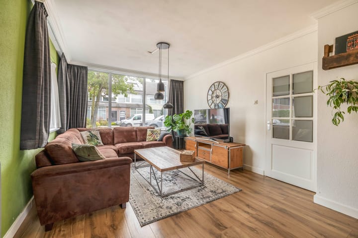 Photo 7 of Van Drielstraat 11