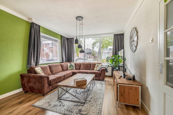 Photo 8 of Van Drielstraat 11