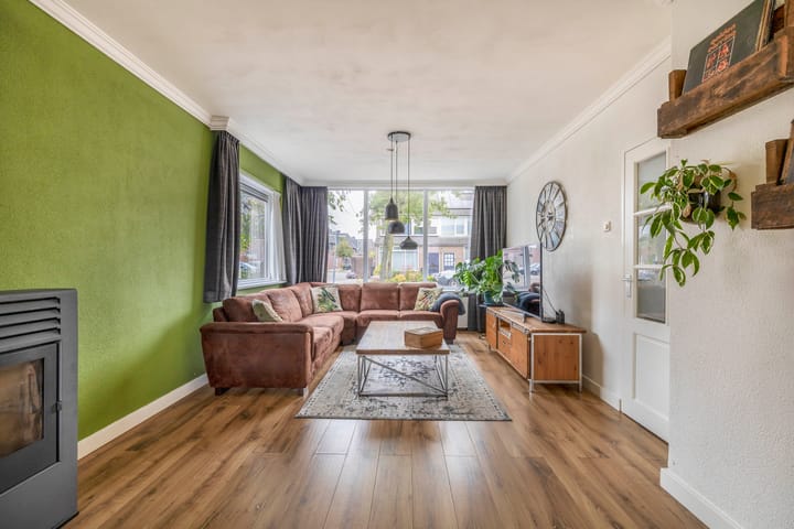 Photo 9 of Van Drielstraat 11