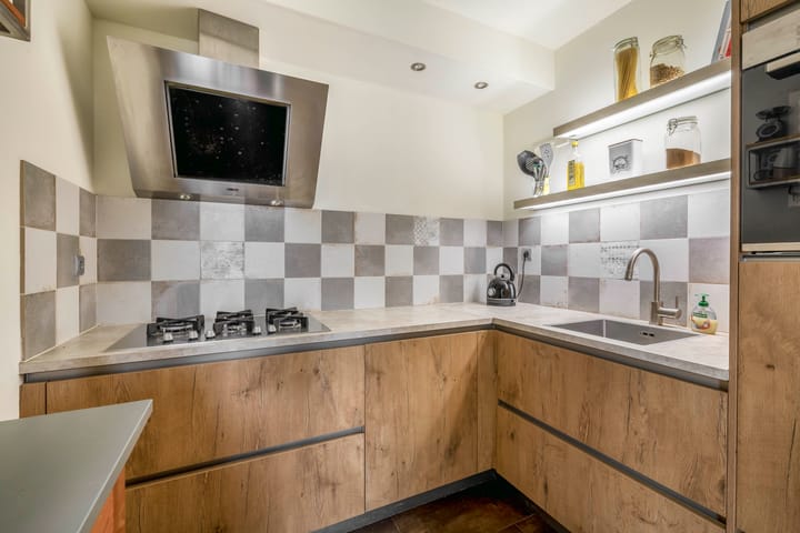 Photo 15 of Van Drielstraat 11