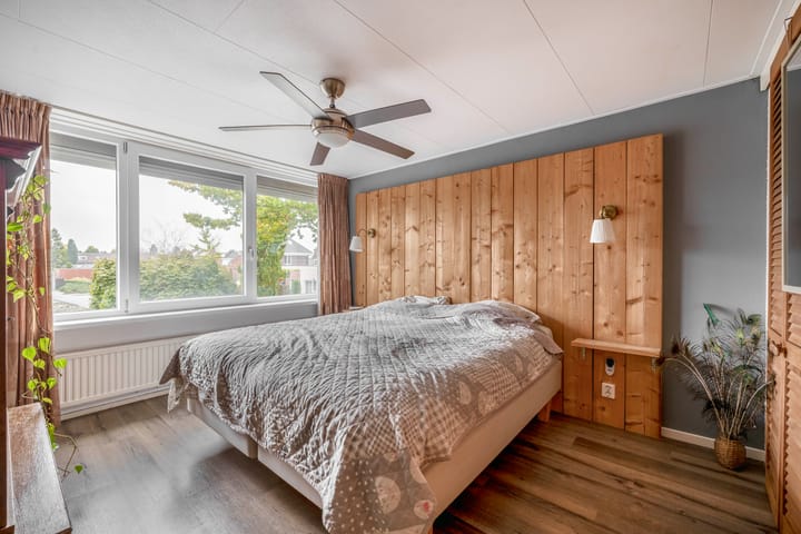 Photo 19 of Van Drielstraat 11