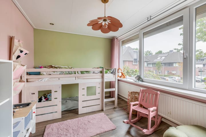 Photo 21 of Van Drielstraat 11