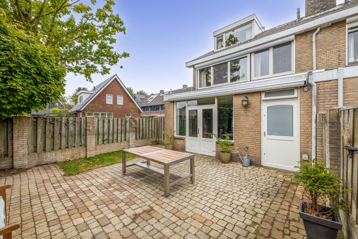 Photo 31 of Van Drielstraat 11