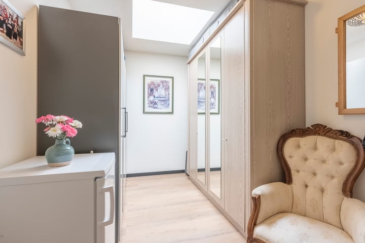 Photo 12 of Huls 46-B