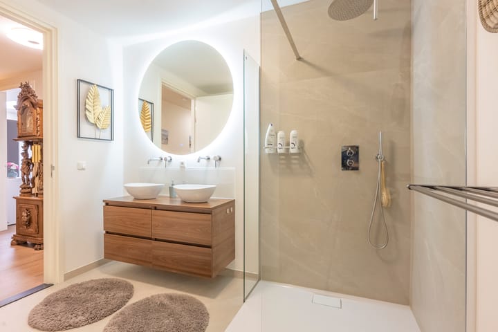 Photo 15 of Huls 46-B