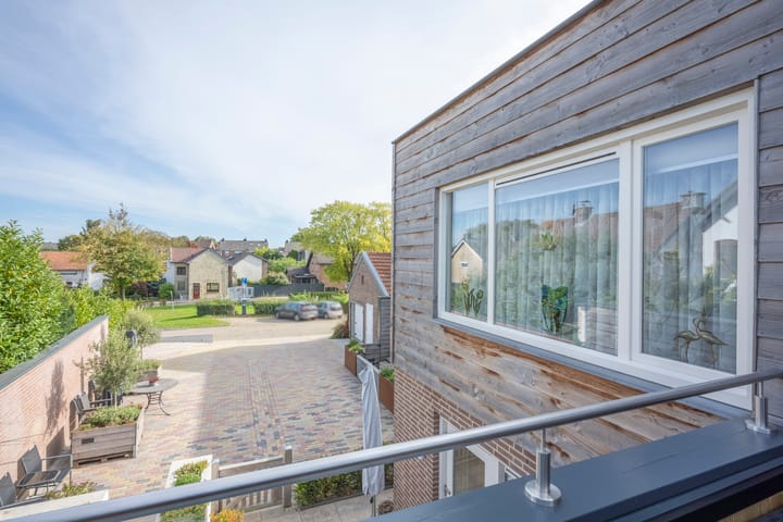 Photo 21 of Huls 46-B