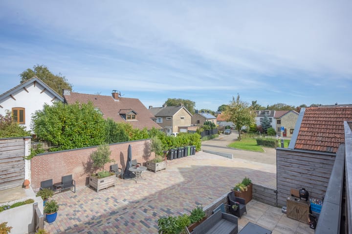 Photo 22 of Huls 46-B