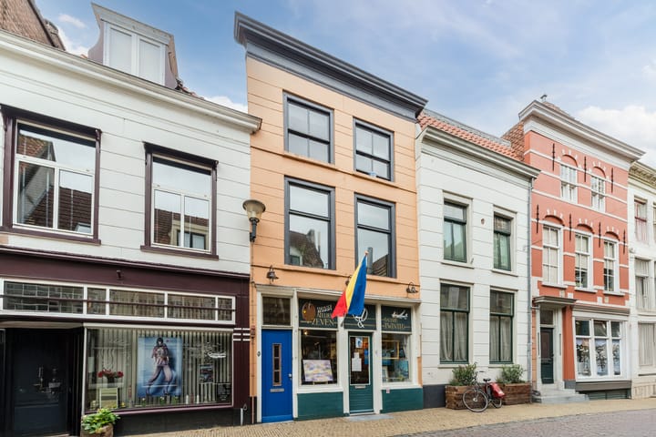 Foto 1 van Burgstraat 25