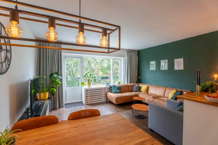 Photo 5 of Aert van Neslaan 642