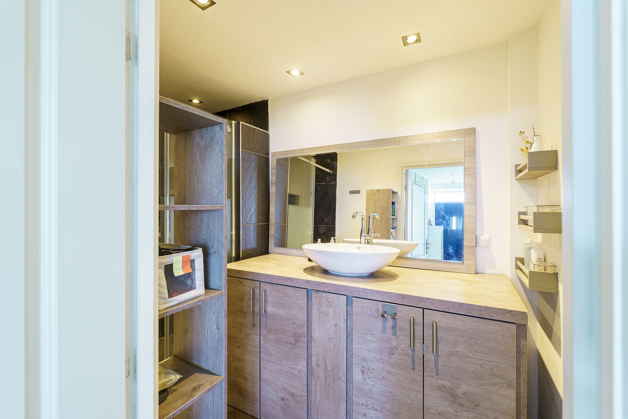 Foto 9 van Burgemeester Caan van Necklaan 342