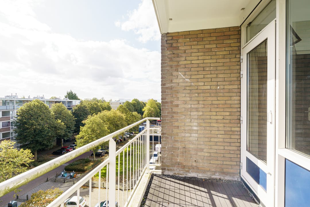 Foto 17 van Burgemeester Caan van Necklaan 342