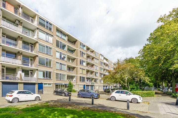 Burgemeester Caan van Necklaan 342 main image