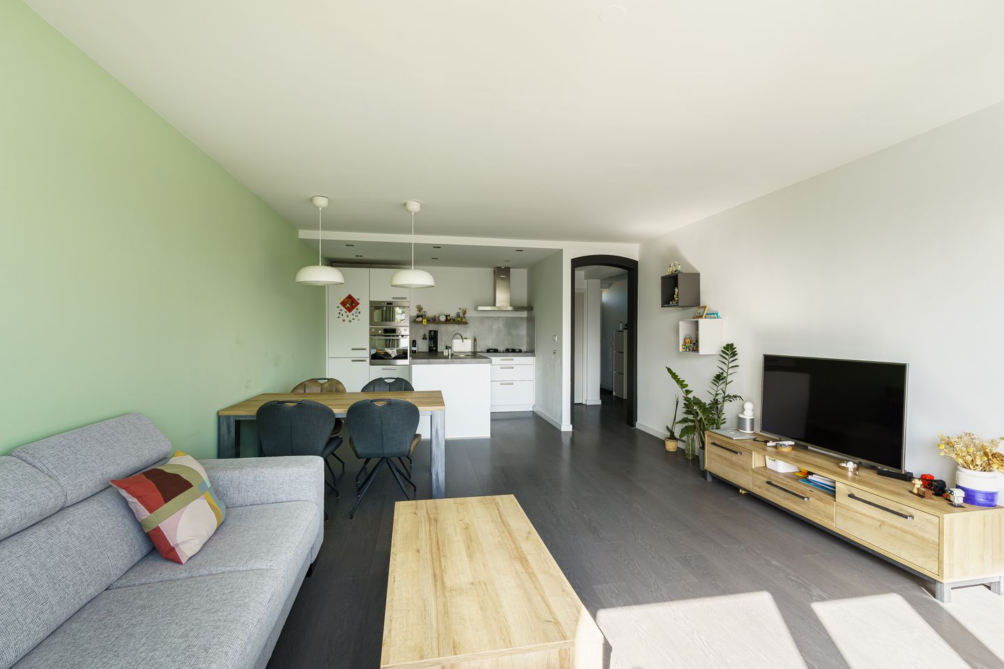 Foto 14 van Burgemeester Caan van Necklaan 342