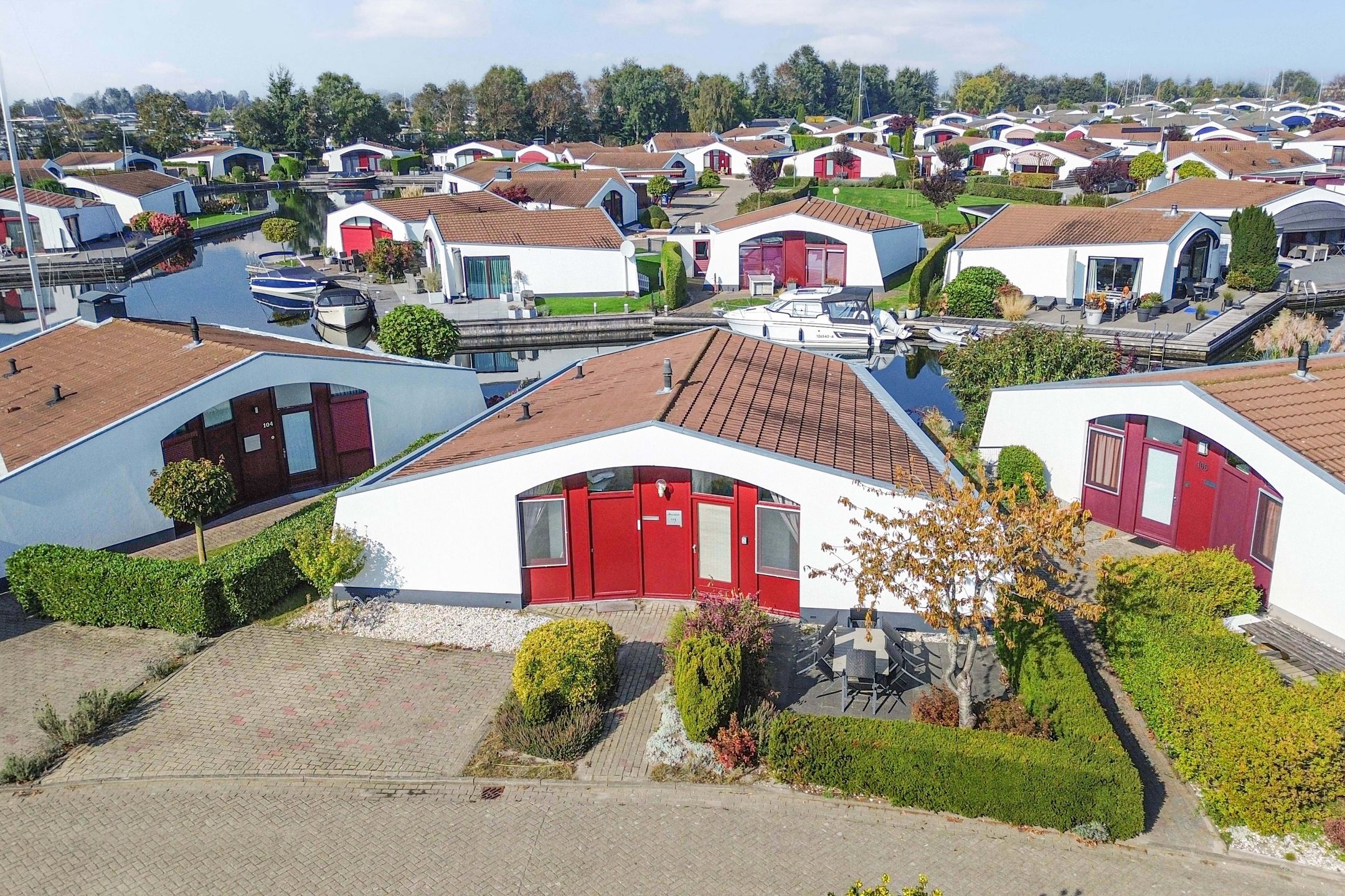 2-bedroom freehold villa in Lemmer — photo 1 of 5