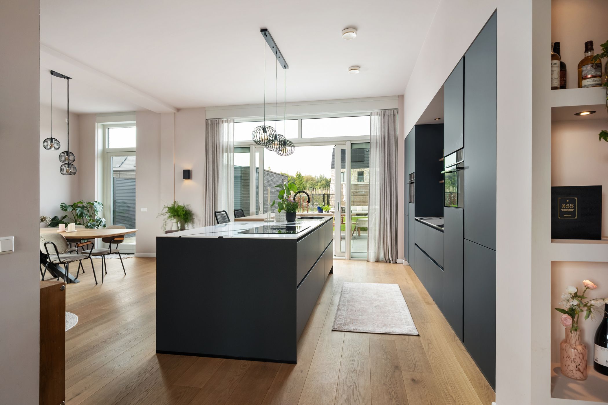 Foto 12 van Van der Duijn van Maasdamweg 485