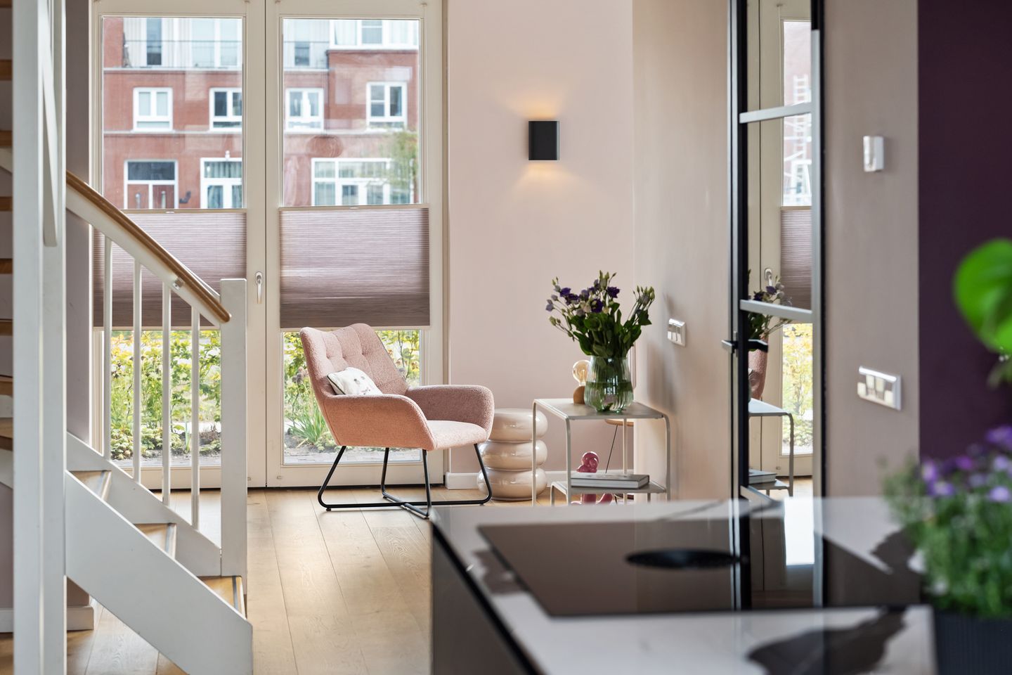 Foto 14 van Van der Duijn van Maasdamweg 485