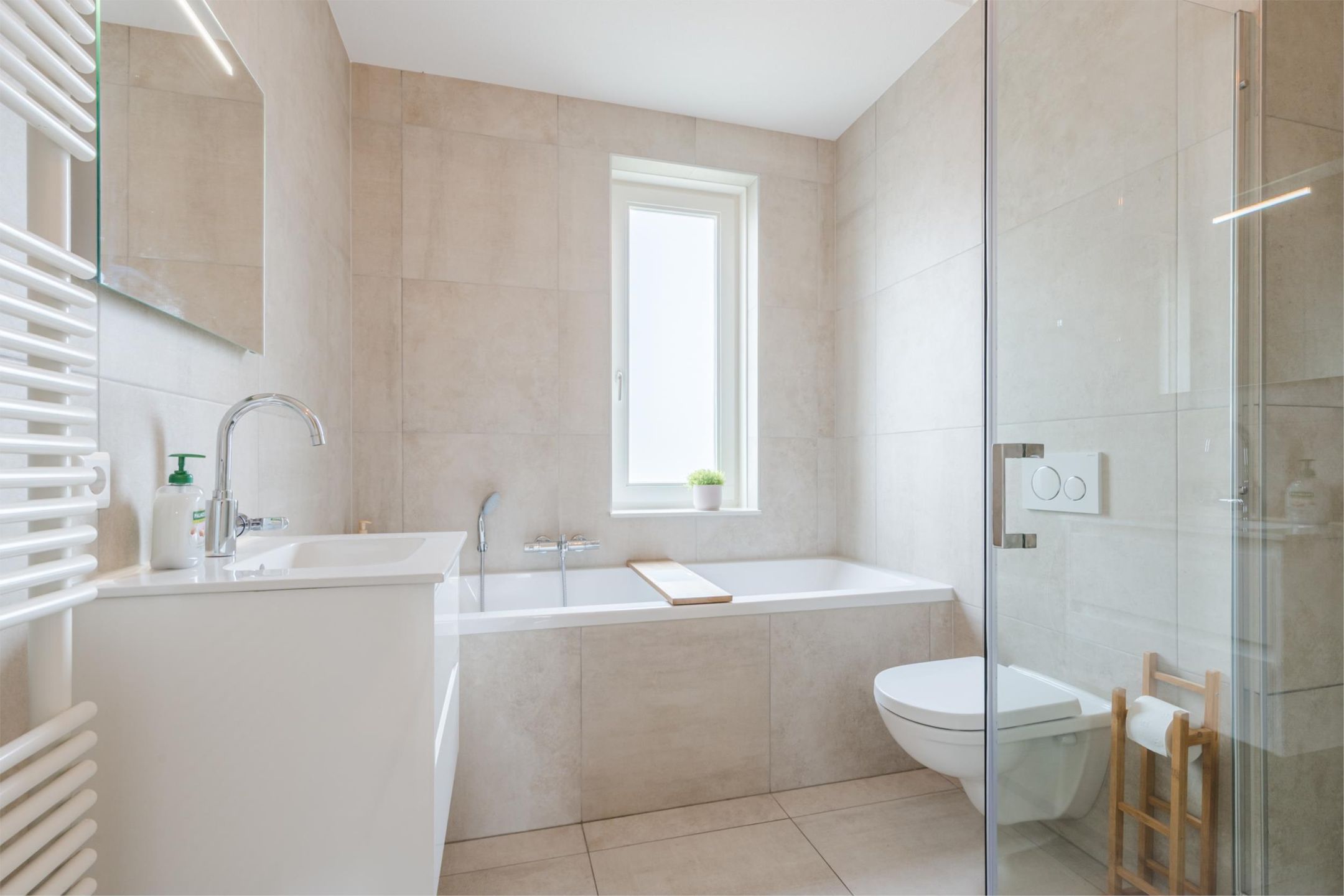 Photo 3 of Henry Dunantlaan 12