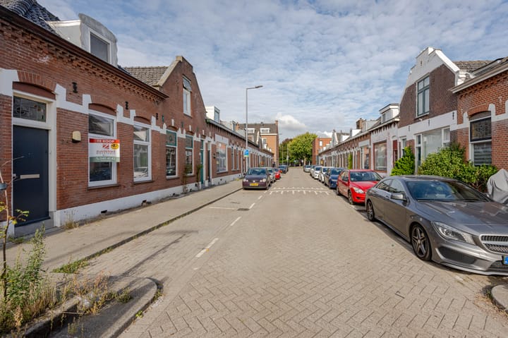 Photo 2 of Zwijndrechtsestraat 25