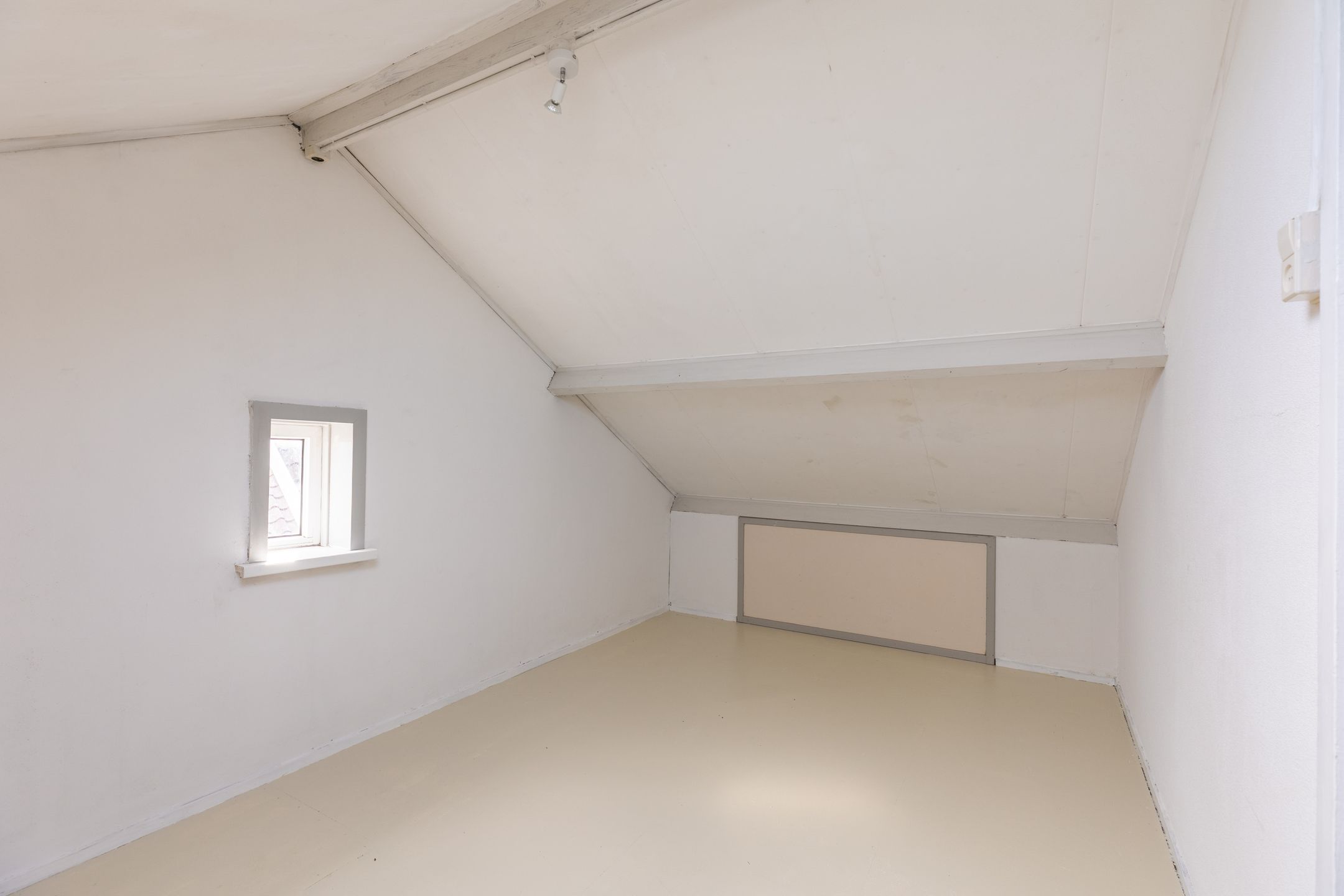 Foto 27 van Oostgraftdijk 9