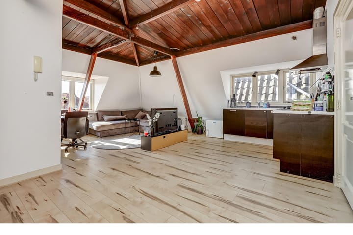 Foto 15 van Sloetstraat 18-2