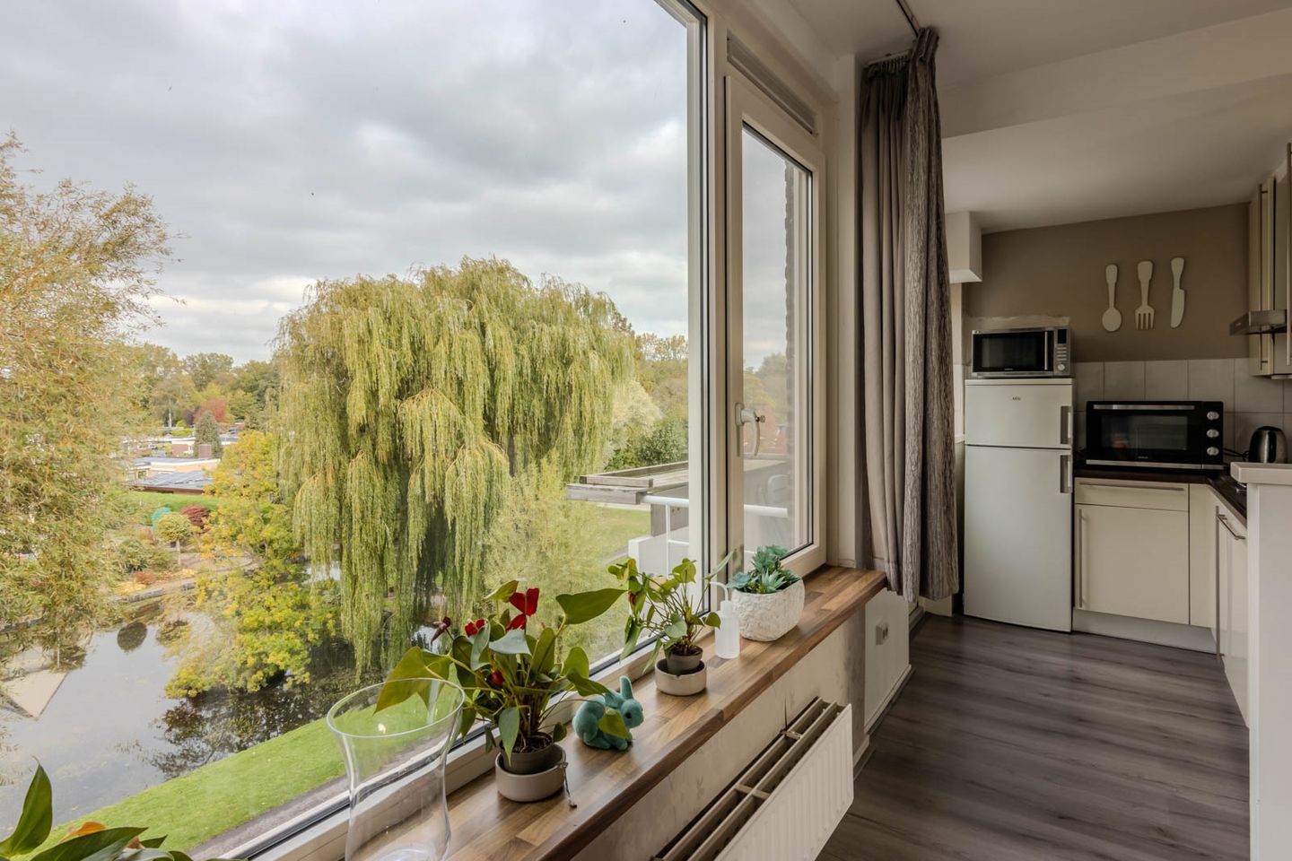 Photo 4 of Raadhuisstraat 25