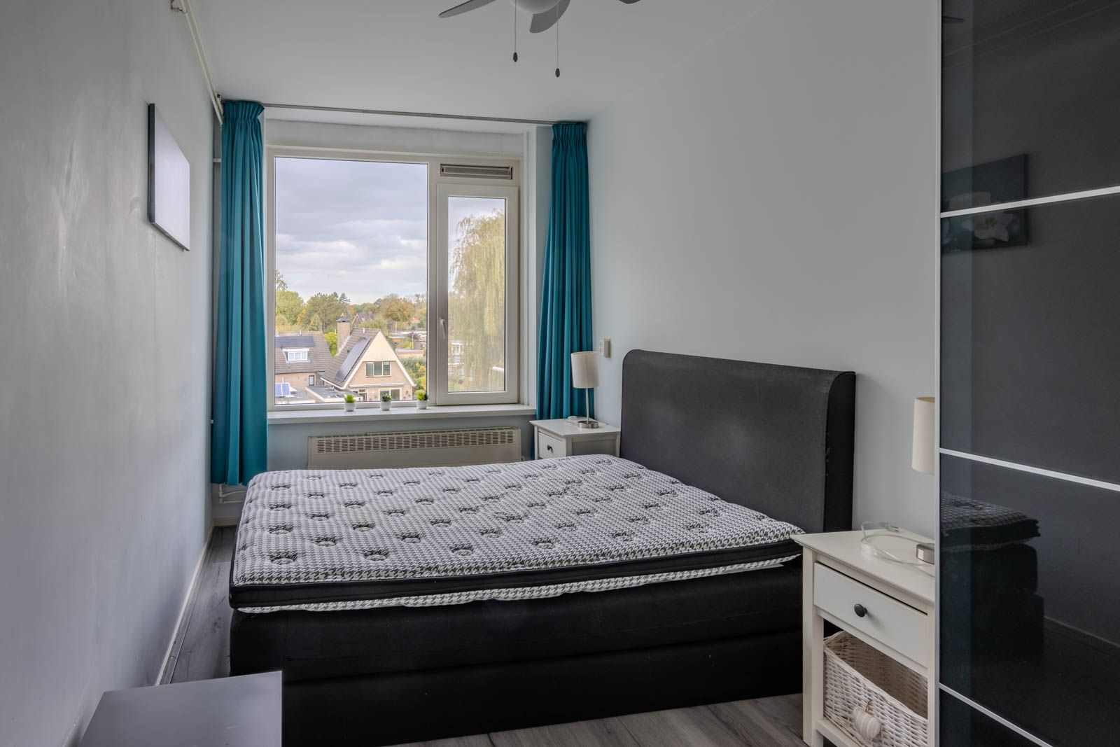 Photo 18 of Raadhuisstraat 25