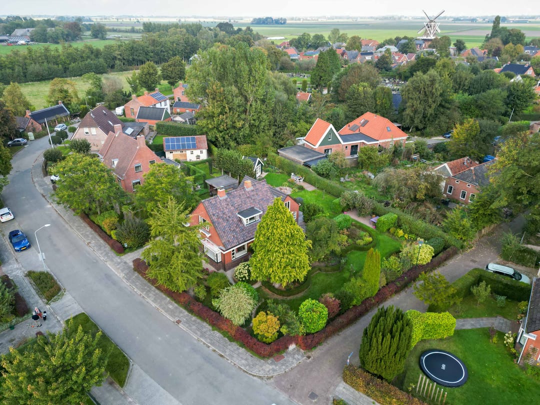 Photo 2 of Pastorieweg 10