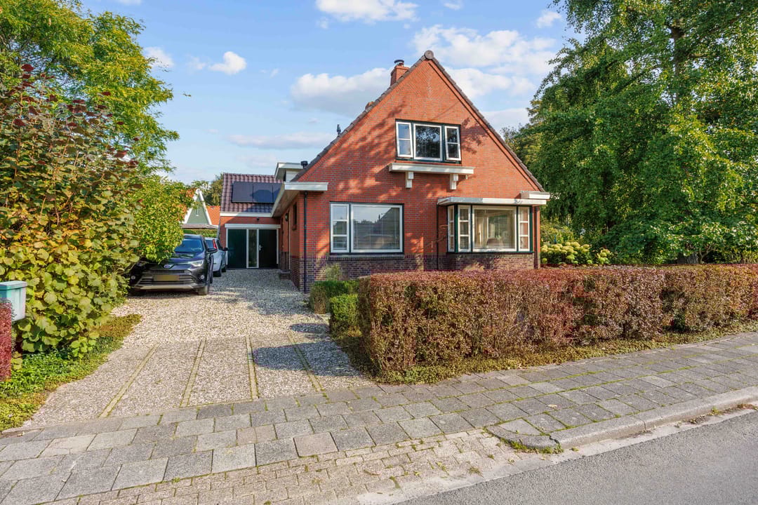 Photo 8 of Pastorieweg 10