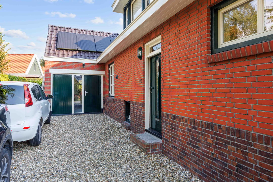 Photo 8 of Pastorieweg 10