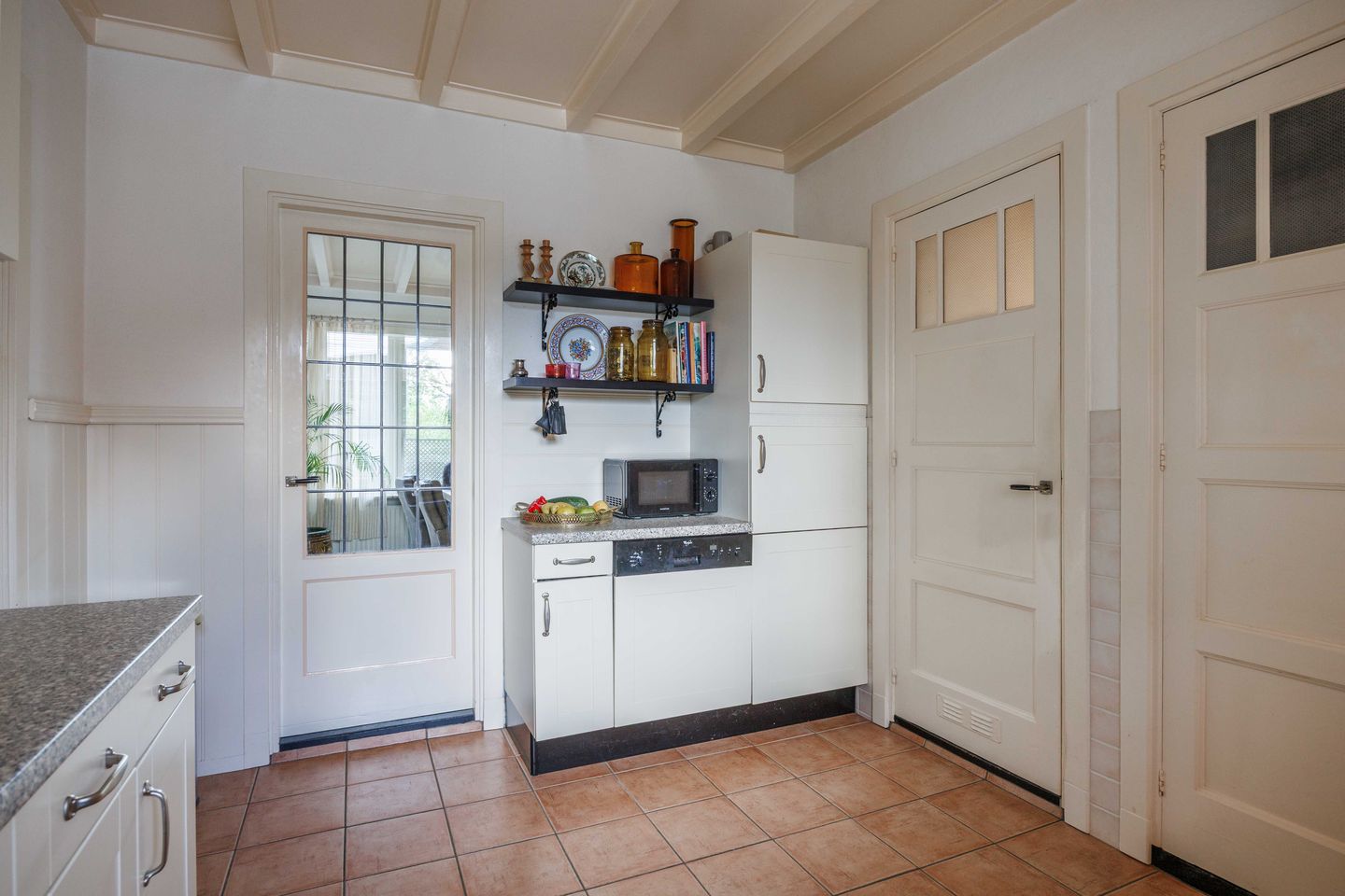 Photo 20 of Pastorieweg 10