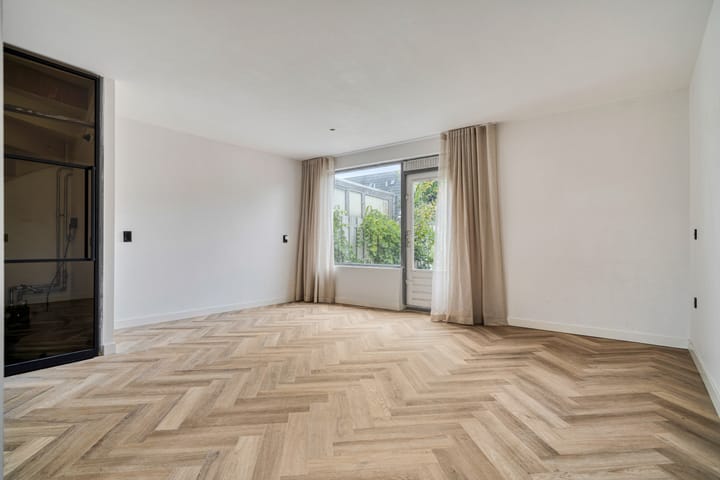 Foto 10 van Wit-geellaan 42