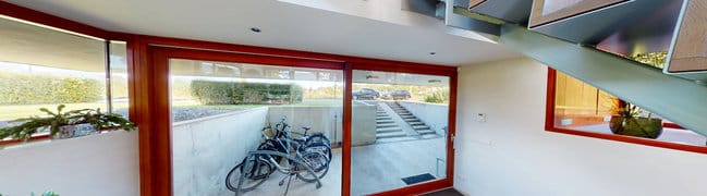 Trap tussen woonkamer en souterrain