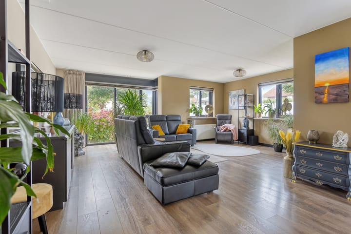 Photo 3 of Voorweem 1