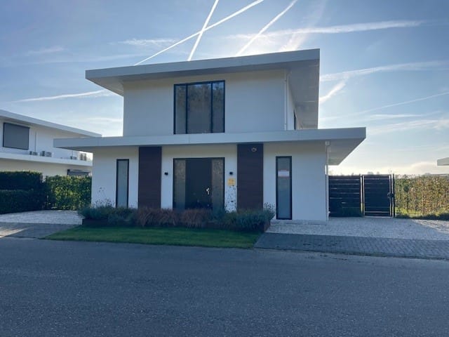 Foto 2 van Pluvierenweg 9-558