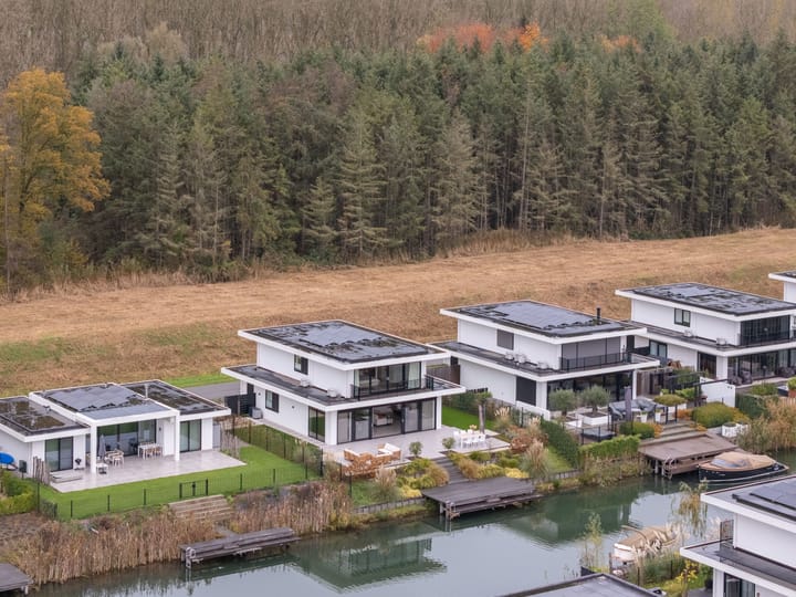 Foto 11 van Pluvierenweg 9-558