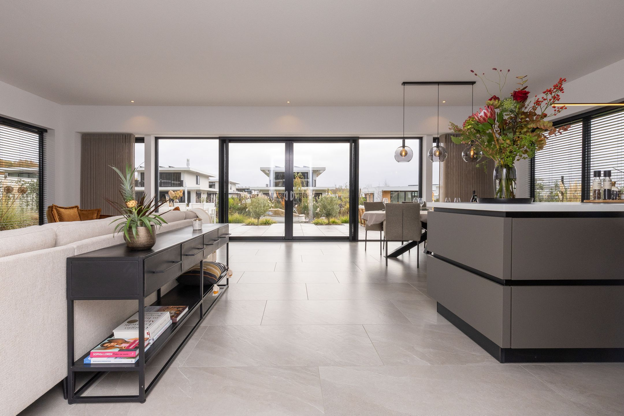 Foto 15 van Pluvierenweg 9-558