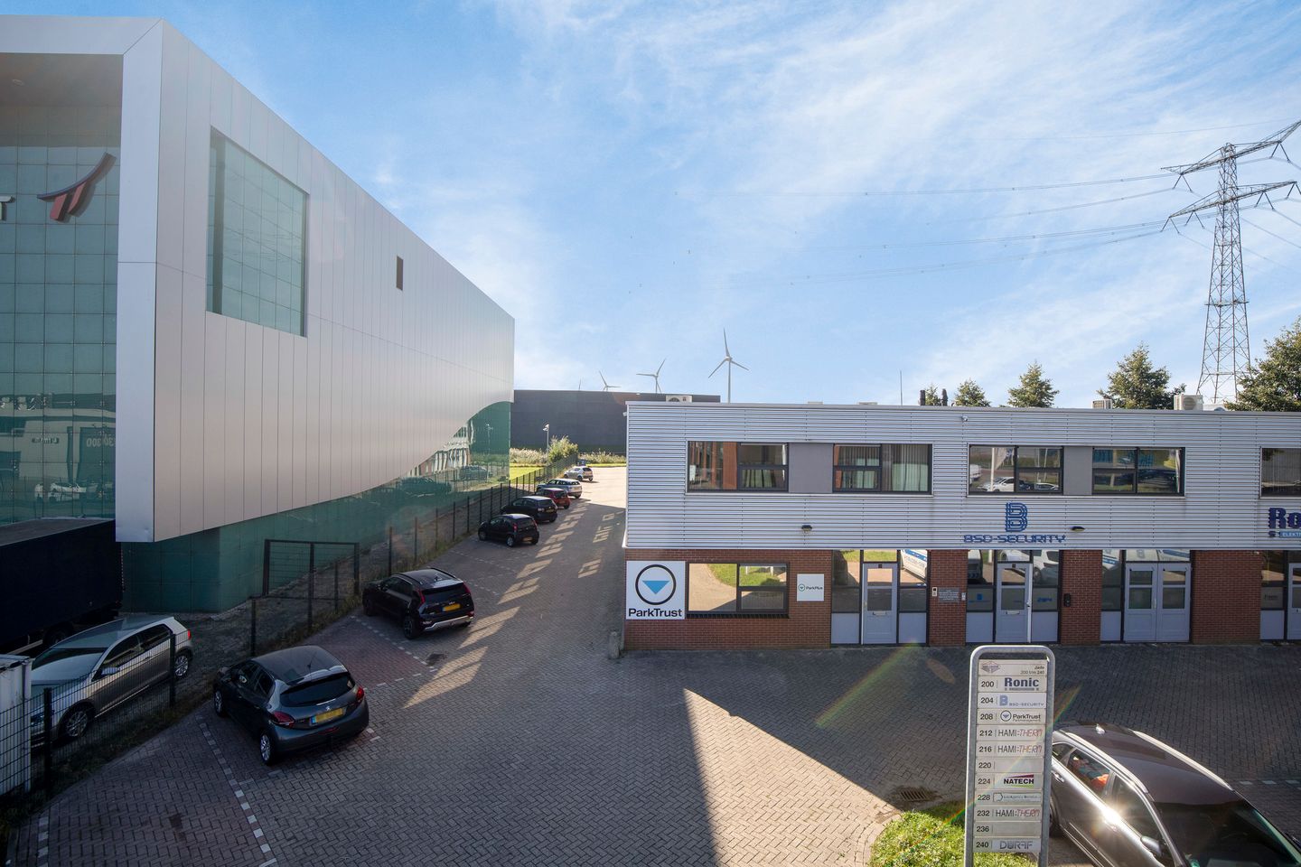 Bekijk foto 1 van Jade 208