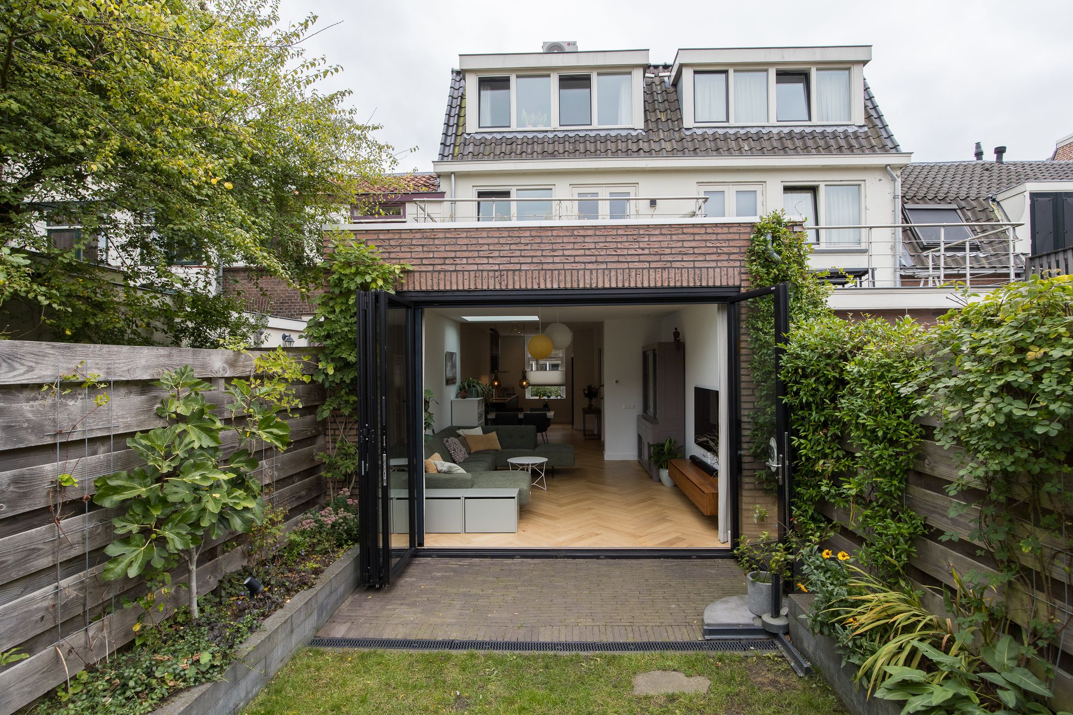 Foto 30 van Oudwijkerdwarsstraat 42