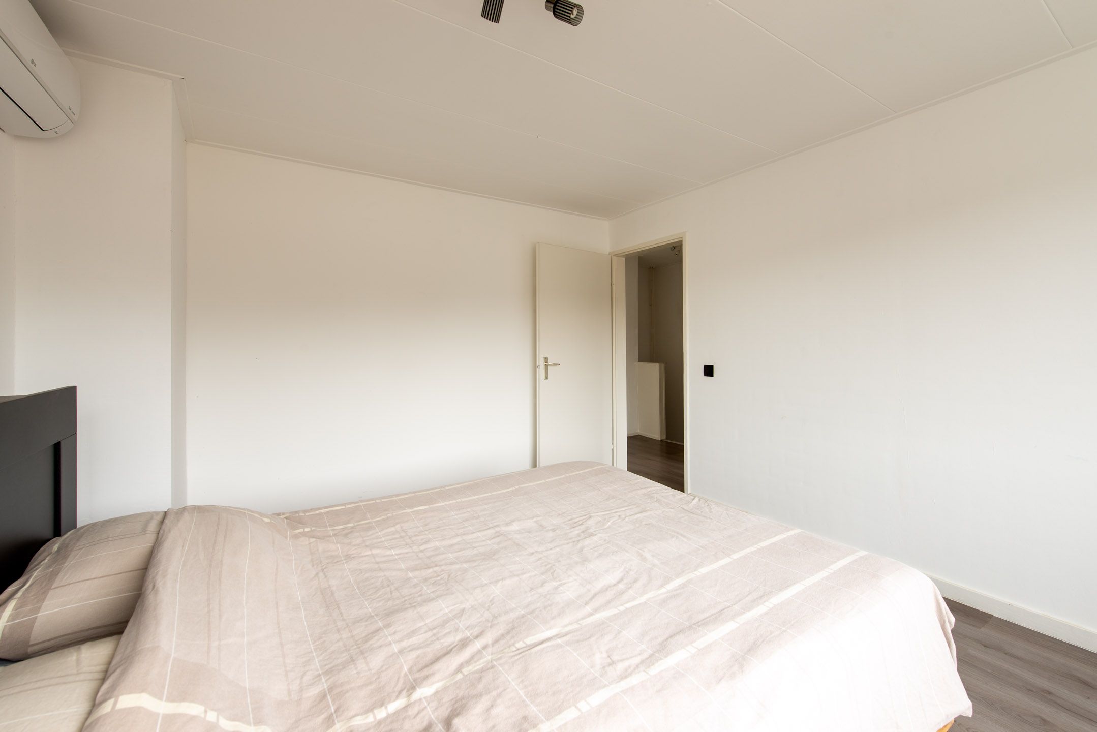 Foto 18 van Pastoor de Witstraat 10