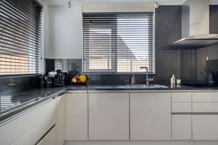 Photo 18 of Strausslaan 14