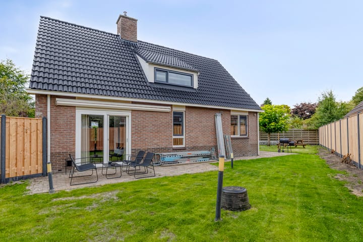 Photo 44 of Strausslaan 14