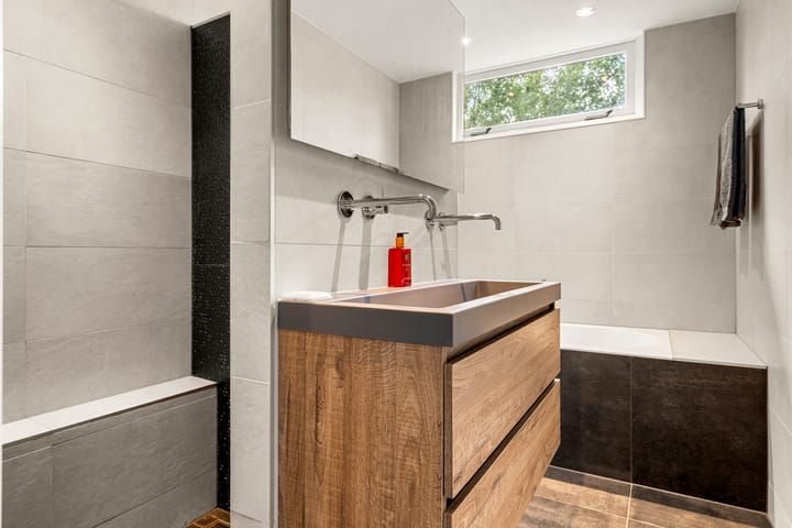 Foto 3 van Leeuweriksweide 240