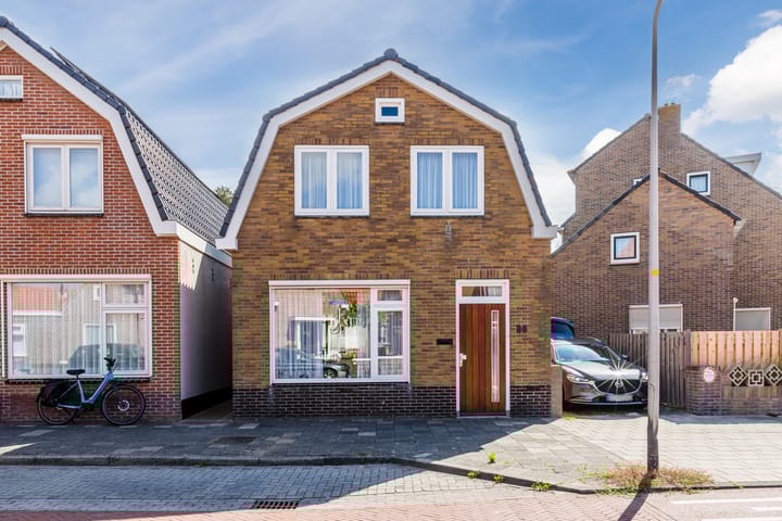 Photo 1 of Julianastraat 38