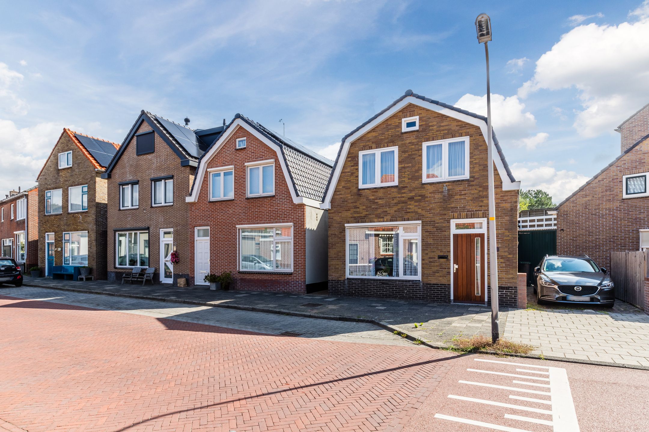 Photo 3 of Julianastraat 38