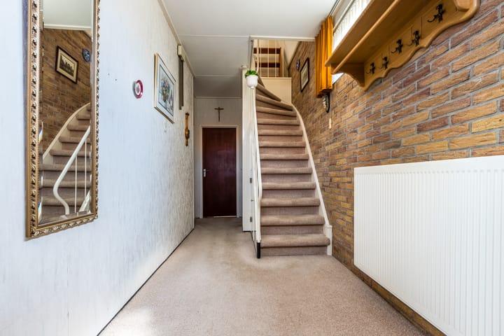 Photo 6 of Julianastraat 38