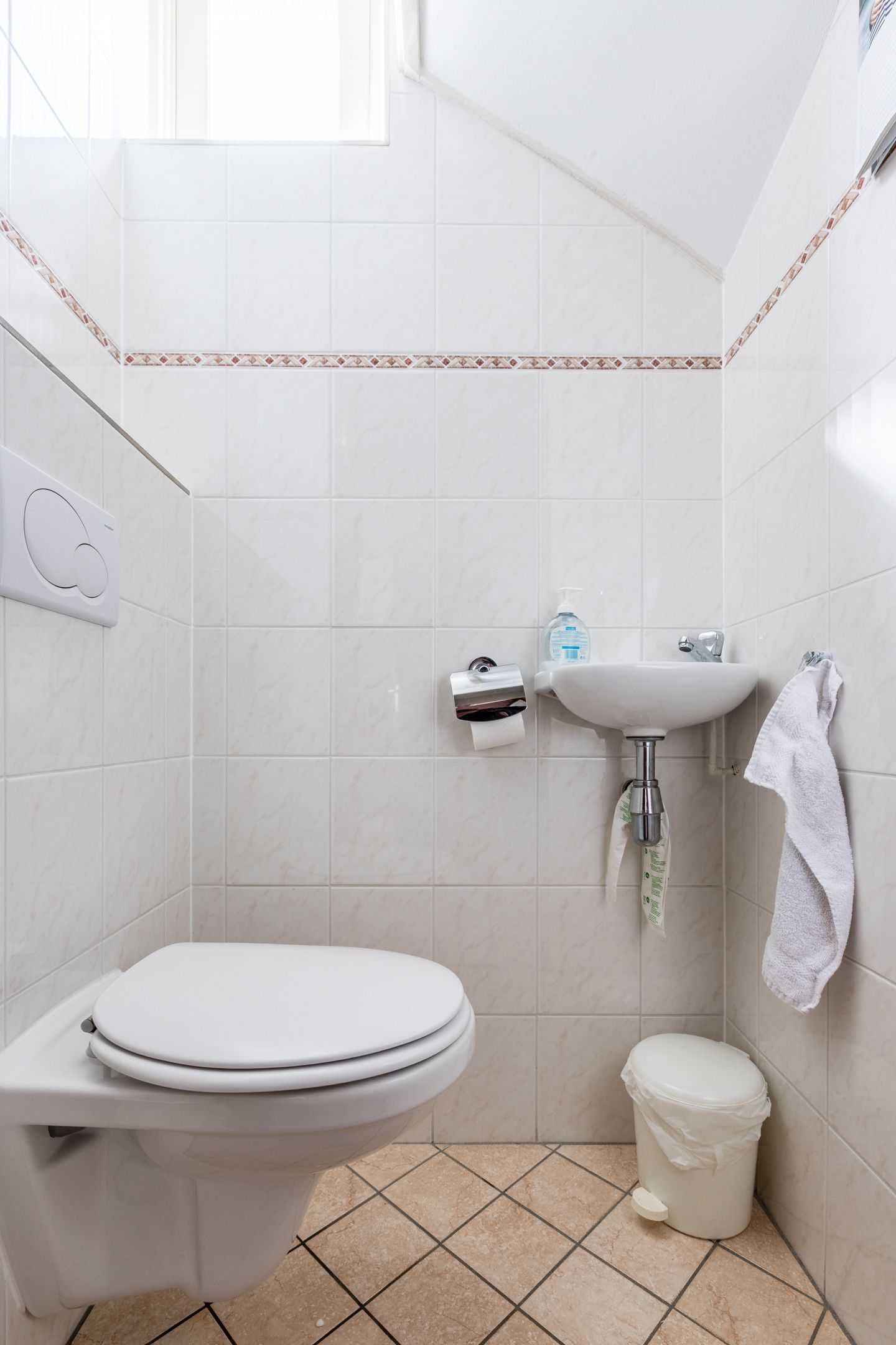 Photo 9 of Julianastraat 38