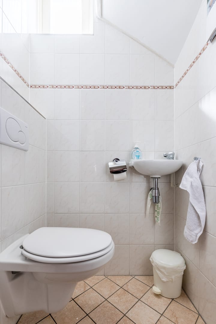 Photo 9 of Julianastraat 38