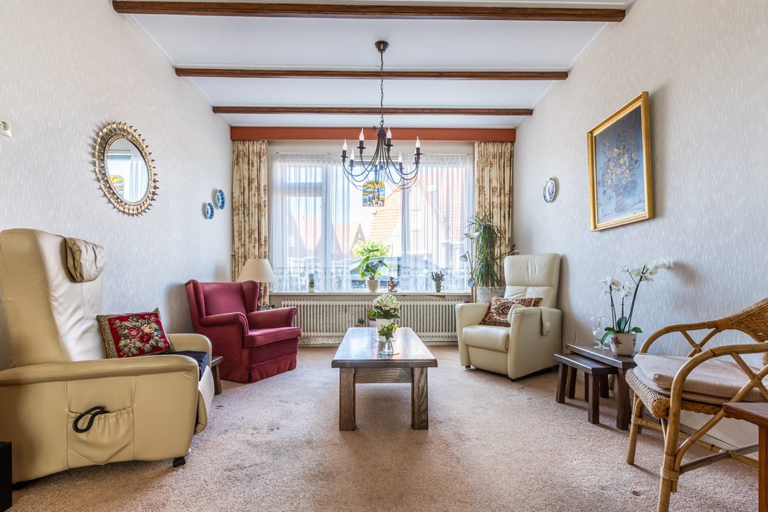 Photo 11 of Julianastraat 38