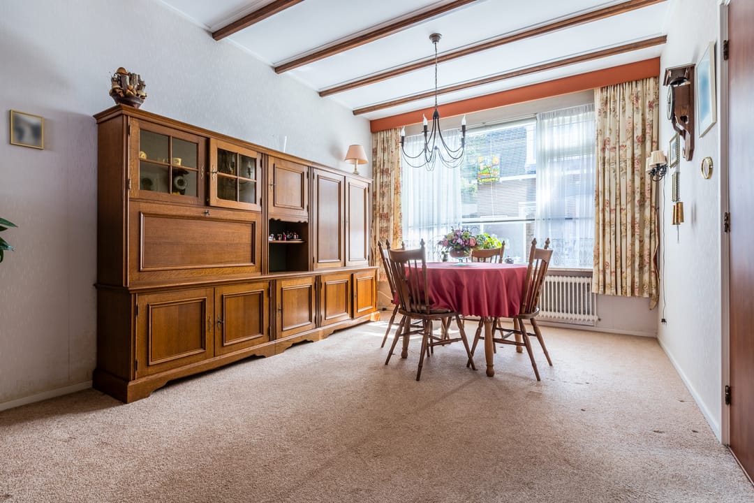 Photo 13 of Julianastraat 38