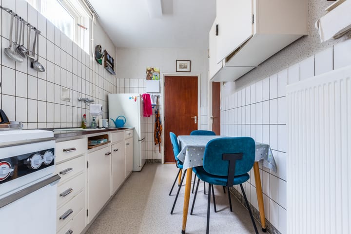 Photo 18 of Julianastraat 38